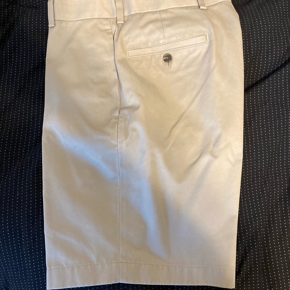 Brooks Brothers shorts 32w - 9in inseam - Picture 1 of 5
